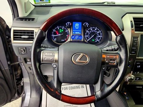 Used 2018 Lexus GX 460 Premium w/ Premium Package AWD/4WD image 14