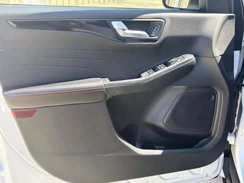 Used 2023 Ford Escape ST-Line w/ Tech Pack #1 FWD image 10