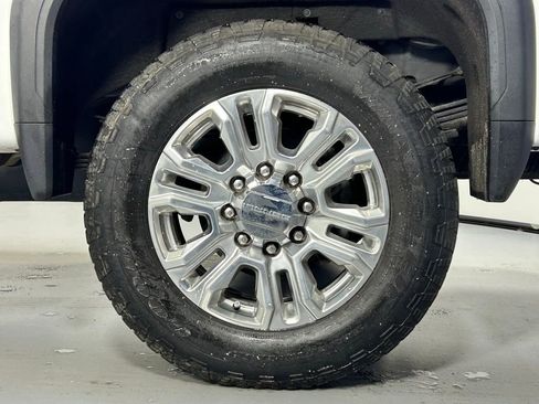 Used 2023 GMC Sierra 3500 AT4 AWD/4WD image 37