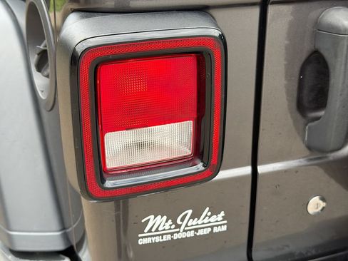 Used 2019 Jeep Wrangler Unlimited Sport S AWD/4WD image 11
