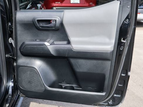 Used 2023 Toyota Tacoma SR AWD/4WD image 14