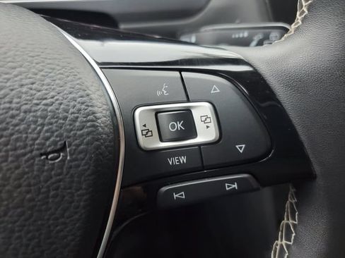 Used 2021 Volkswagen Tiguan SEL AWD/4WD image 23