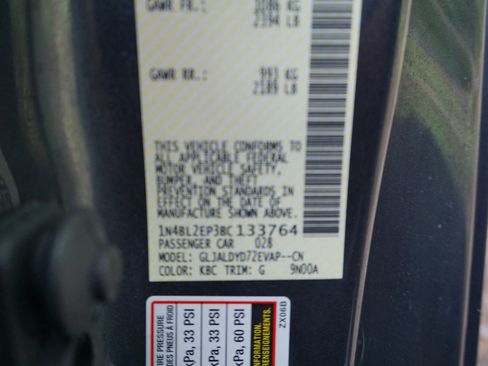 Used 2011 Nissan Altima 3.5 SR FWD image 26