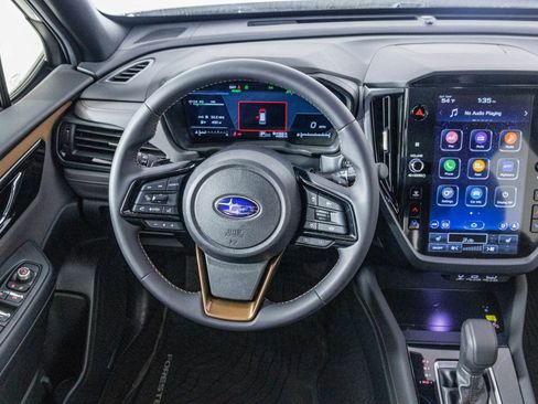 Used 2025 Subaru Forester Sport image 28