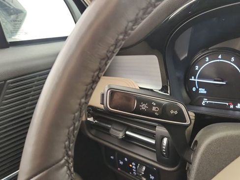 Used 2021 Lincoln Corsair AWD w/ Equipment Group 101A image 17