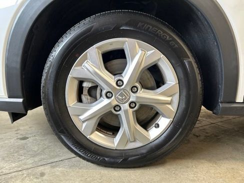 Used 2023 Honda HR-V LX image 11