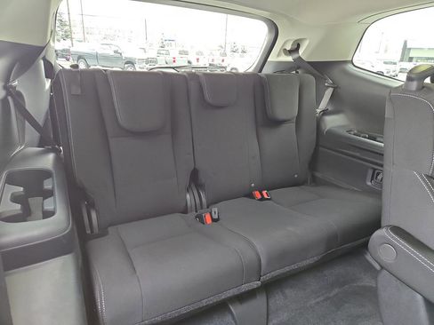 Used 2022 Subaru Ascent Premium w/ Convenience Package image 16