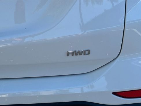 Used 2024 Chevrolet Equinox LS image 11