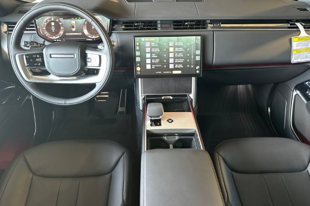 New 2026 Land Rover Range Rover Long Wheelbase SE AWD/4WD image 12