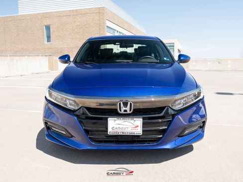 Used 2018 Honda Accord Sport image 2