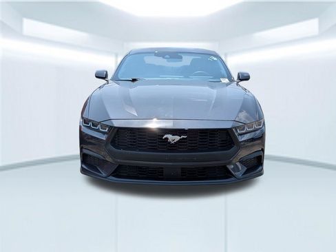 Used 2024 Ford Mustang Coupe RWD image 9
