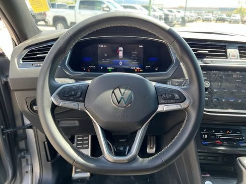Used 2023 Volkswagen Tiguan SE R-Line AWD/4WD image 21