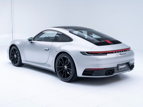Used 2021 Porsche 911 Carrera image 3