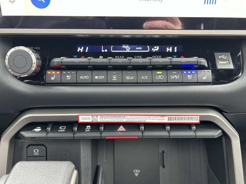 Used 2026 Toyota Sequoia Platinum image 32