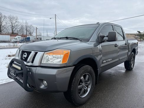 Used 2014 Nissan Titan PRO-4X image 7