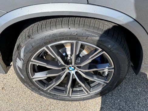 New 2026 BMW X5 xDrive50e w/ M Sport Package image 4