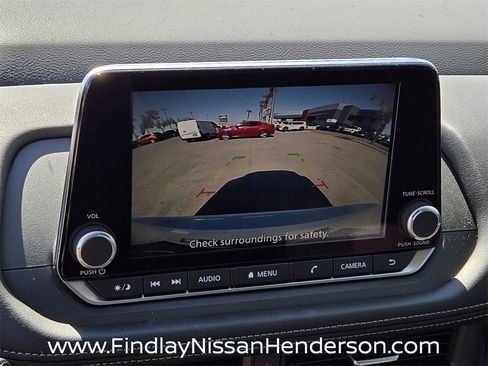 Used 2025 Nissan Rogue SV image 19