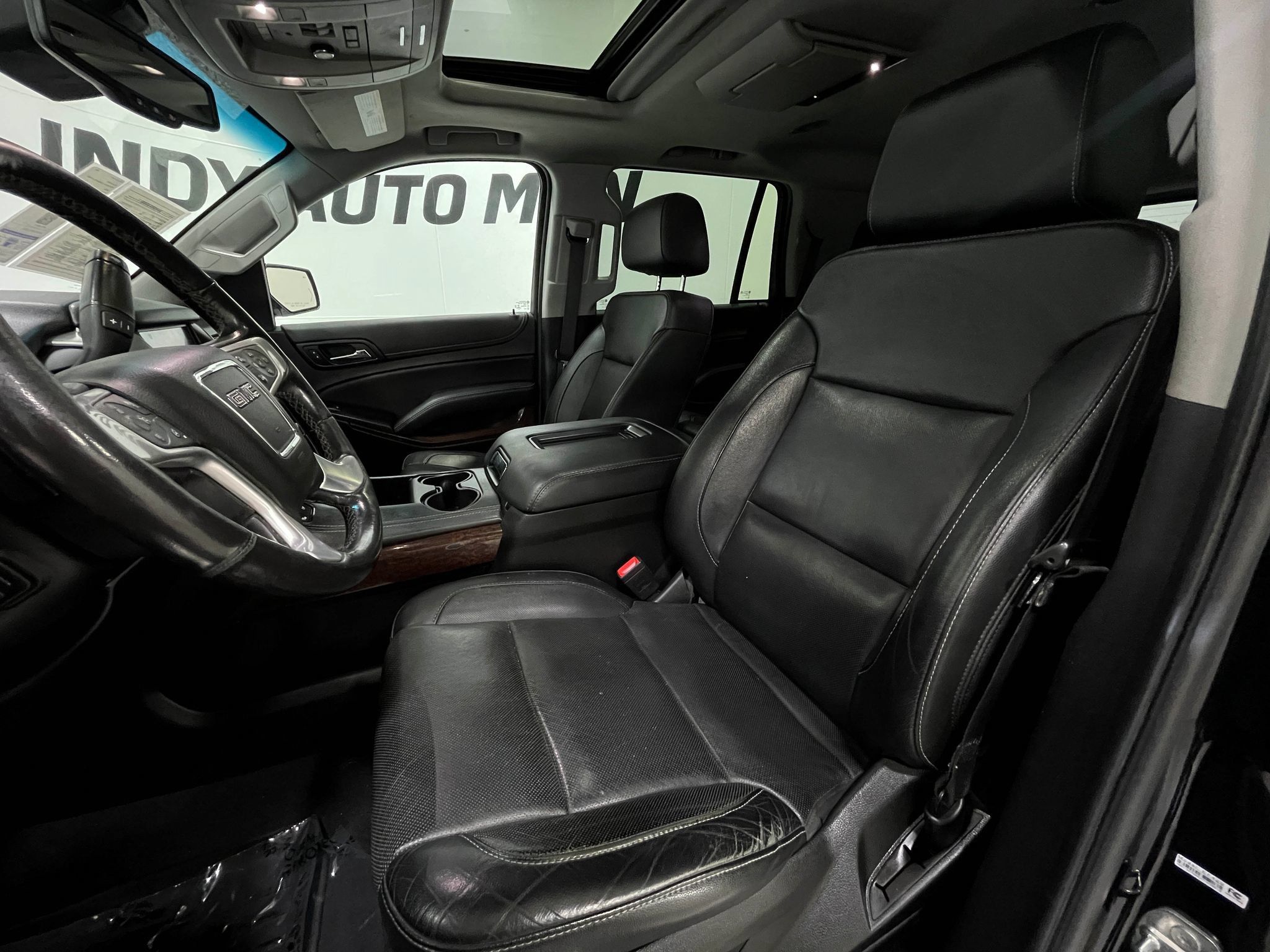 Used 2019 GMC Yukon SLT w/ Premium Edition AWD/4WD image 14