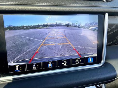 Used 2021 GMC Yukon XL Denali w/ Denali Ultimate Package RWD image 14