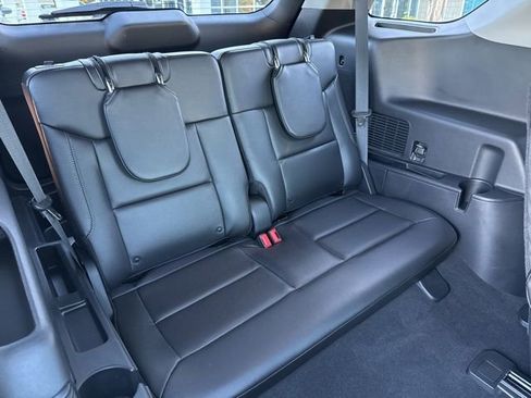 Used 2022 Ford Explorer Limited w/ Equipment Group 301A image 11