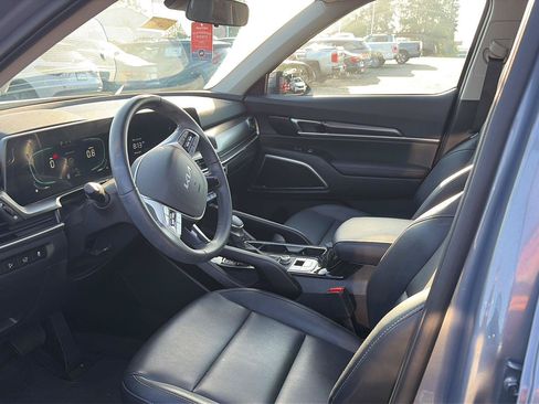 Used 2025 Kia Telluride S FWD image 5