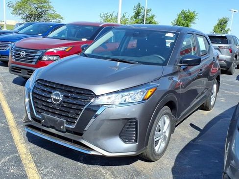 Certified 2025 Nissan Kicks Play S FWD image 1