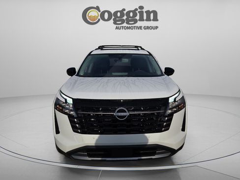 New 2026 Nissan Pathfinder Platinum image 8