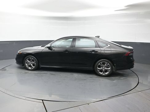 Used 2023 Honda Accord EX-L image 3