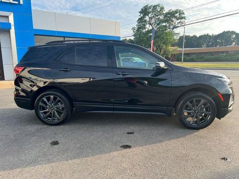Used 2023 Chevrolet Equinox RS w/ RS Leather Package AWD/4WD image 4