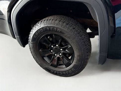 Used 2019 GMC Sierra 1500 SLE w/ SLE Value Package image 30