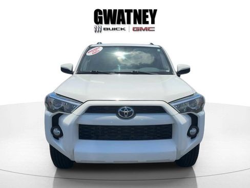 Used 2019 Toyota 4Runner SR5 RWD image 2