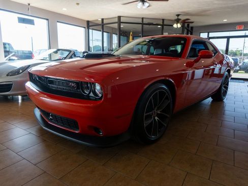 Used 2018 Dodge Challenger R/T Scat Pack image 10
