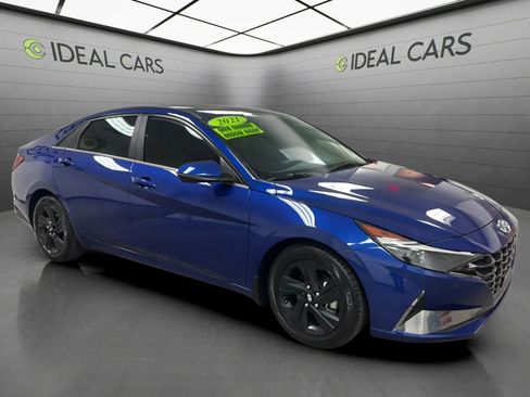 Used 2021 Hyundai Elantra SEL w/ Convenience + Premium Package FWD image 3