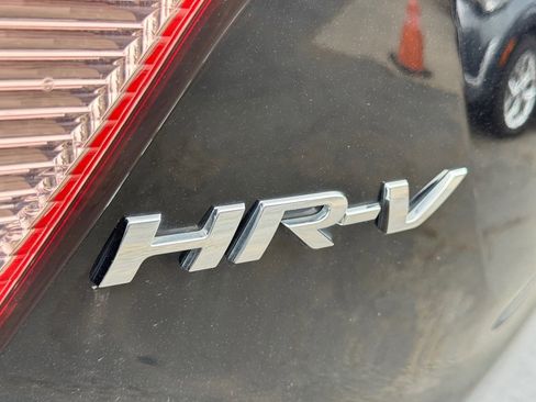 Used 2017 Honda HR-V EX image 12