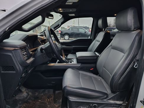 Used 2024 Ford F150 Lightning Lariat image 12