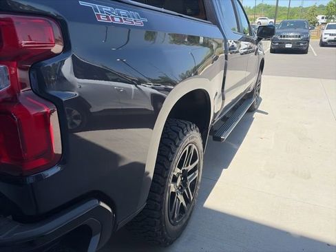 Used 2024 Chevrolet Silverado 1500 LT Trail Boss w/ Convenience Package II AWD/4WD image 5