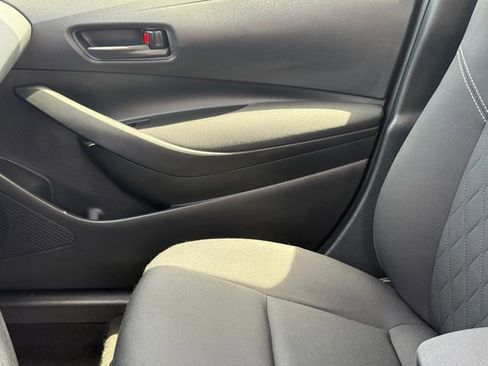 Used 2025 Toyota Corolla LE w/ Carpet Mat Package (TMS) FWD image 13