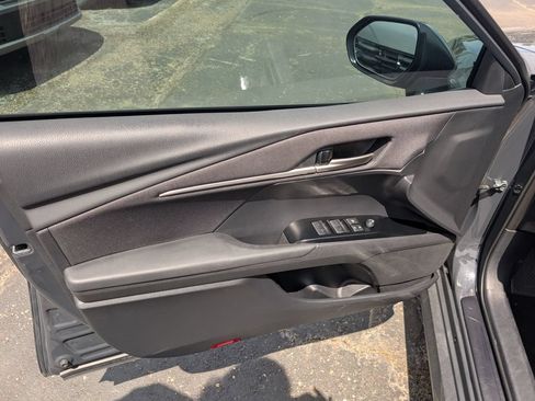 Used 2025 Toyota Camry LE AWD/4WD image 28