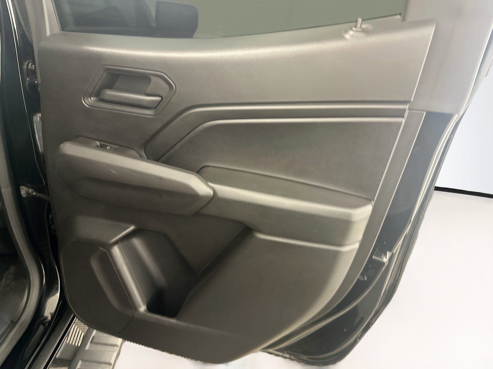Used 2025 Chevrolet Colorado Trail Boss AWD/4WD image 31