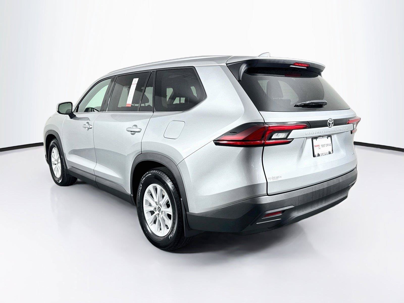Certified 2026 Toyota Grand Highlander FWD image 13