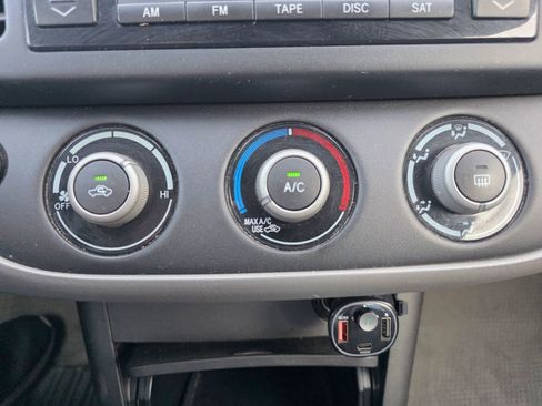 Used 2005 Toyota Camry LE FWD image 16