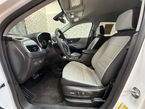 Used 2022 Chevrolet Equinox LT image 19