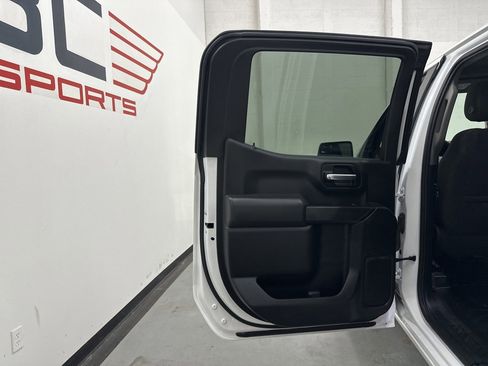 Used 2020 Chevrolet Silverado 1500 LT image 48