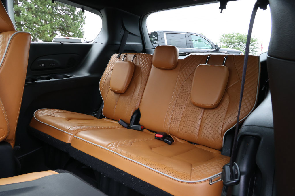 Used 2022 Chrysler Pacifica Pinnacle AWD/4WD image 39