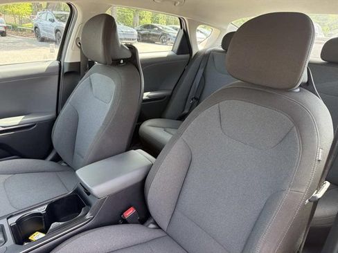 Used 2025 Kia K4 FWD image 10