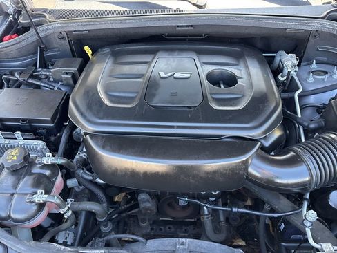 Used 2018 Jeep Grand Cherokee Altitude AWD/4WD image 12