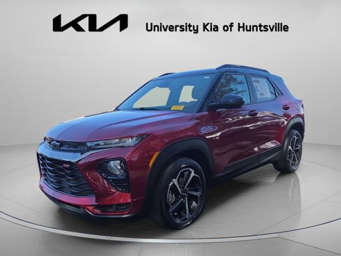 Used 2021 Chevrolet TrailBlazer RS w/ Sun and Liftgate Package image 3