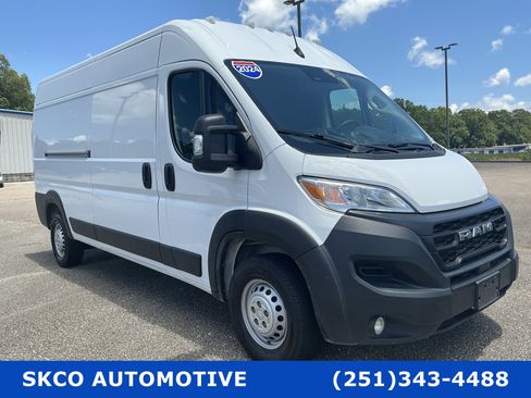 Used 2024 RAM ProMaster 2500 w/ Convenience Group FWD image 7