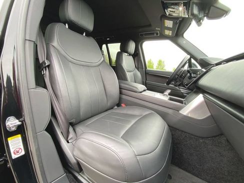 Used 2025 Land Rover Range Rover SE AWD/4WD image 29