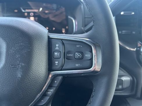Used 2025 RAM 2500 Laramie AWD/4WD image 22
